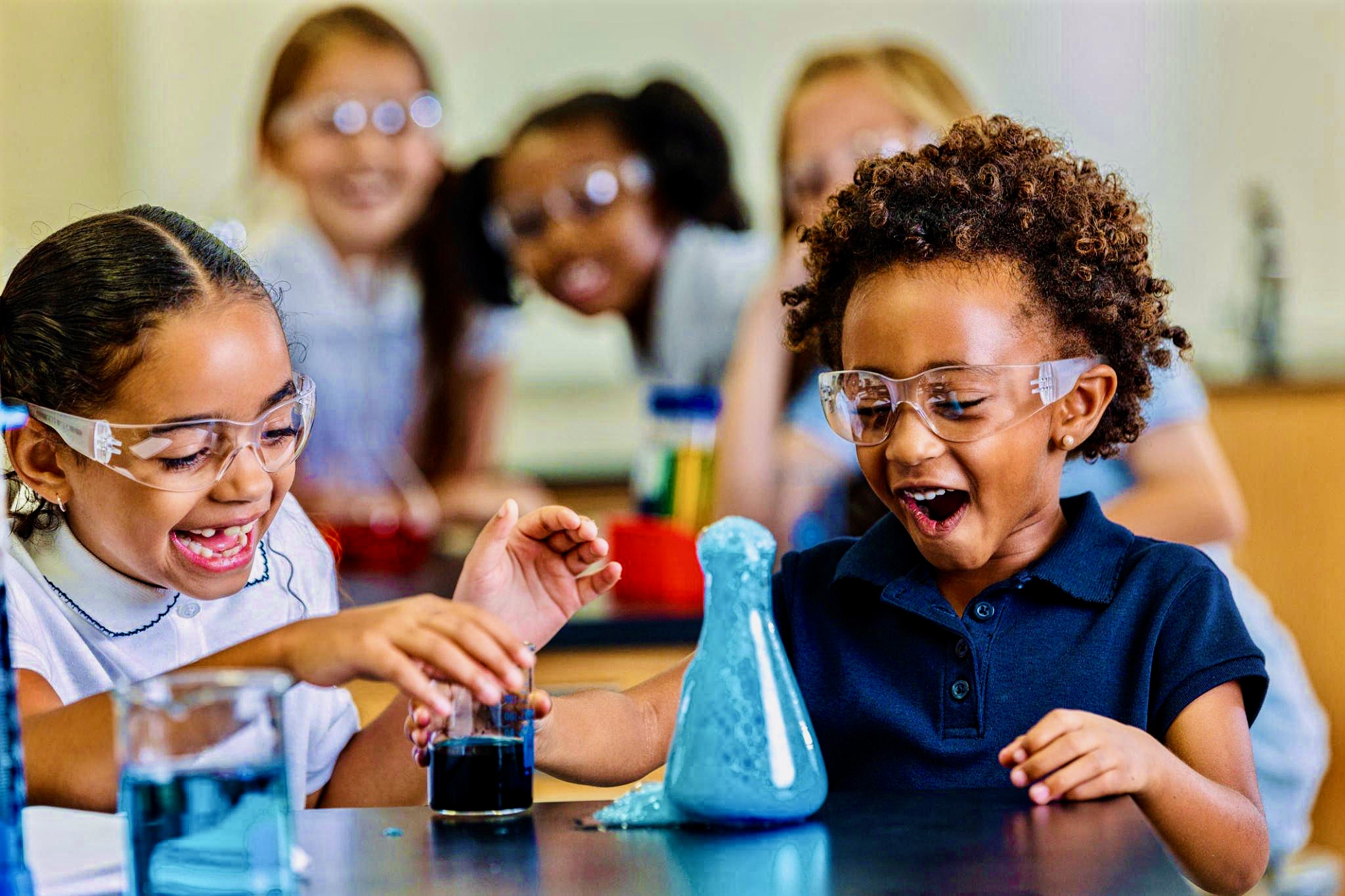 How to Enroll your Kids in school in Canada Without Stress